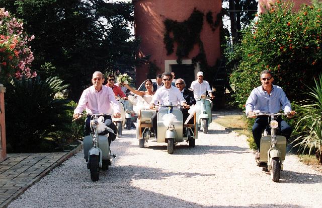 la partenza lungo il viale.jpg